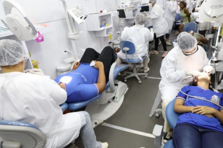 Odontomóvel chega às escolas de Araci, Baixa Grande, Caetité, Canarana e Itaparica de Nova Soure
