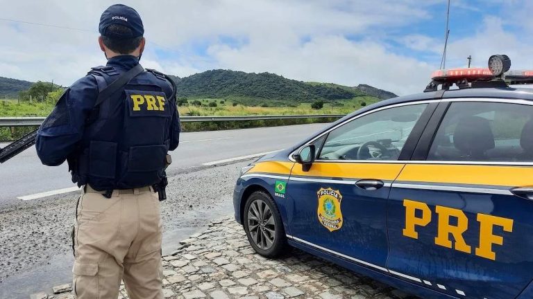 PRF apreendeu dezenas de celulares e cigarros eletrônicos em Vitória da Conquista