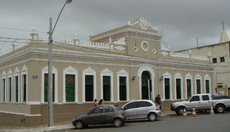 Prefeitura de Vitória da Conquista adotará turno único a partir do dia 11
