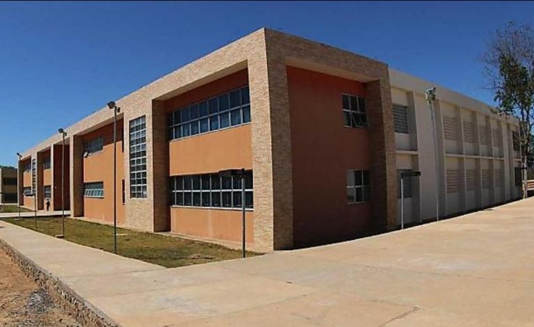 Ufob abre seleção para mestrados e doutorados