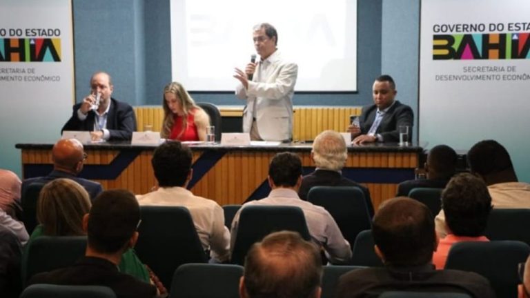 Governo da Bahia assinou protocolo com 19 empresas prevendo investimentos de R$ 183 milhões em 13 cidades