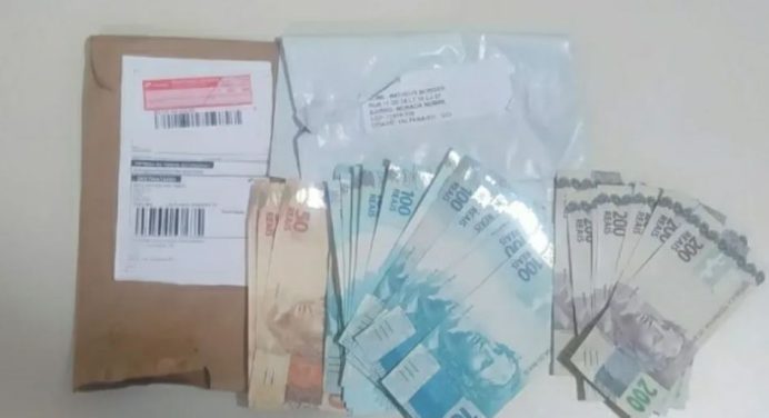 Homens foram presos com R$ 3 mil em notas falsas em Luís Eduardo Magalhães