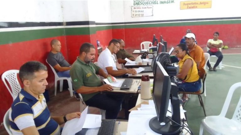 Incra itinerante oferta serviços em Vitória da Conquista e Barra do Choça