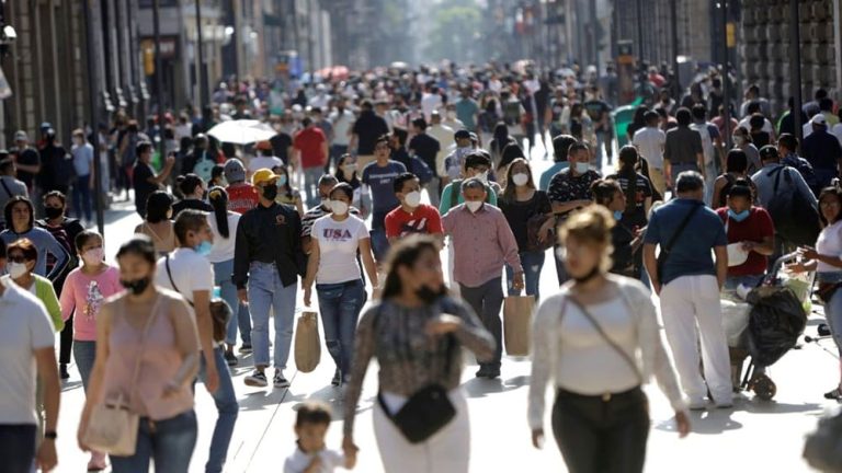 Mulheres são maioria em todas as regiões pela primeira vez, apontou Censo 2022