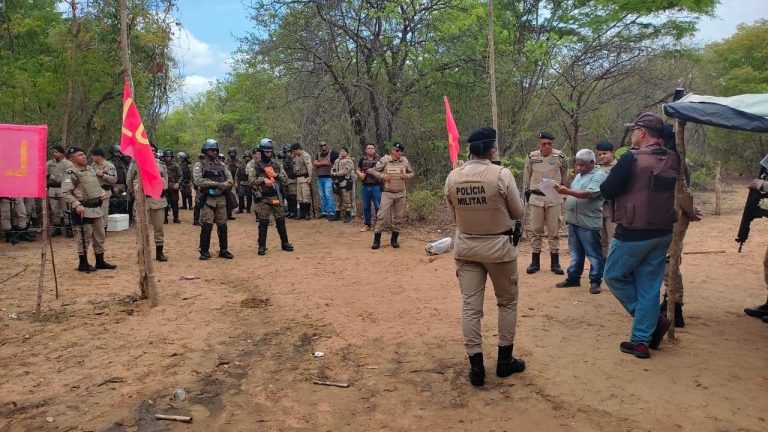 Reitegração de posse carinhanha