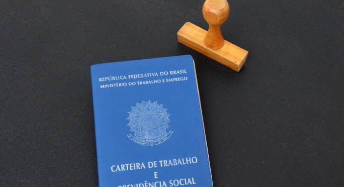 SineBahia seleciona para mais de 300 vagas de emprego em Camaçari, Feira de Santana, Salvador e outras cidades