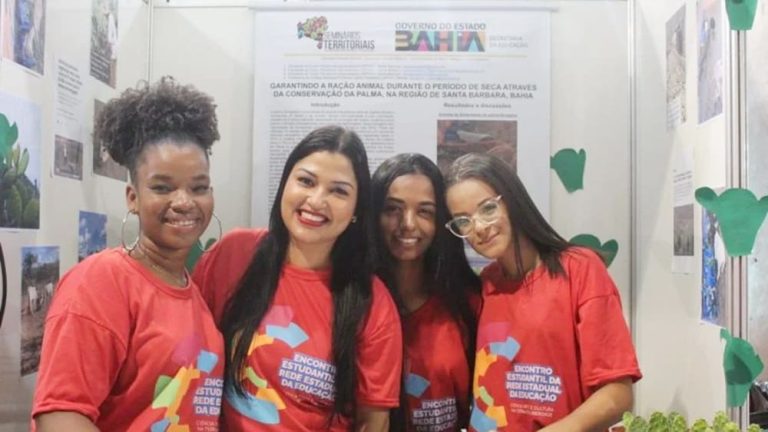 Estudantes baianas utilizam cacto para desenvolver ração para animais