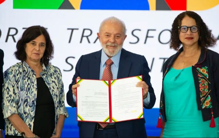 Governo anuncia investimento de R$ 300 bilhões em financiamento para desenvolvimento da indústria