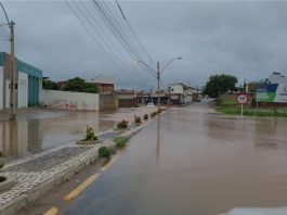 rio transborda em Guanambi