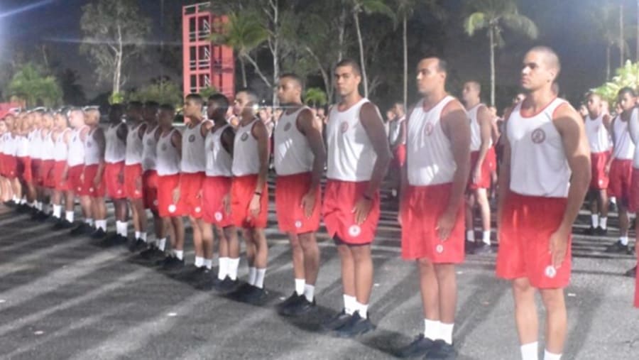 Corpo de Bombeiros Militar da Bahia recebe nova turma com 330 alunos a soldados