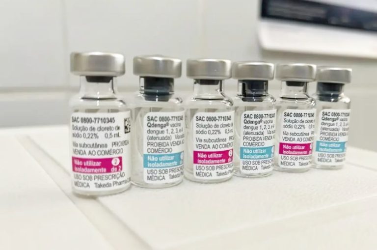 Municípios das regiões de Barreiras, Jequié, Itabuna e Ilhéus recebem mais de 50 mil doses da vacina contra a dengue