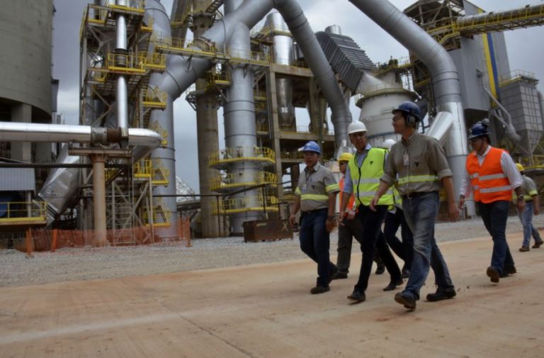 Votorantim cimentos oferta novas vagas de emprego em Salvador