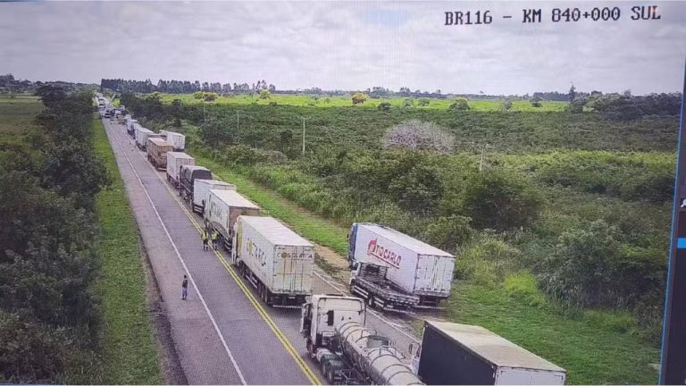 Congestionamento BR-116 Vitória da Conquista