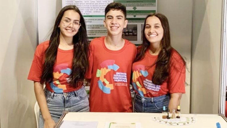 Estudantes de Candiba utilizam extratos de plantas da Caatinga no combate ao Aedes Aegypti