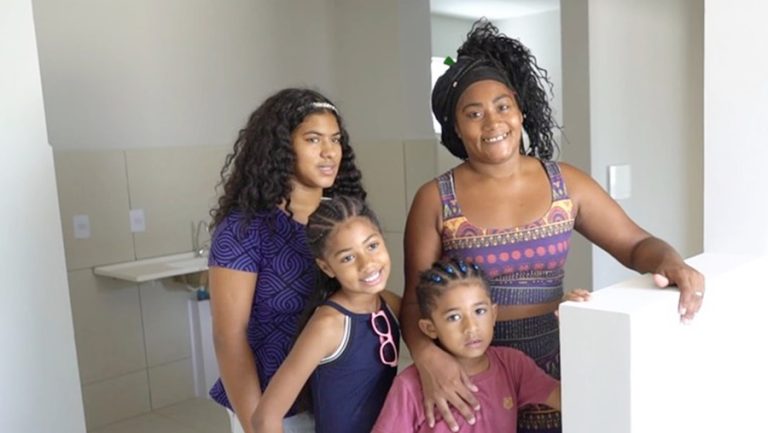 Mulheres representam mais de 83% dos titulares do Bolsa Família