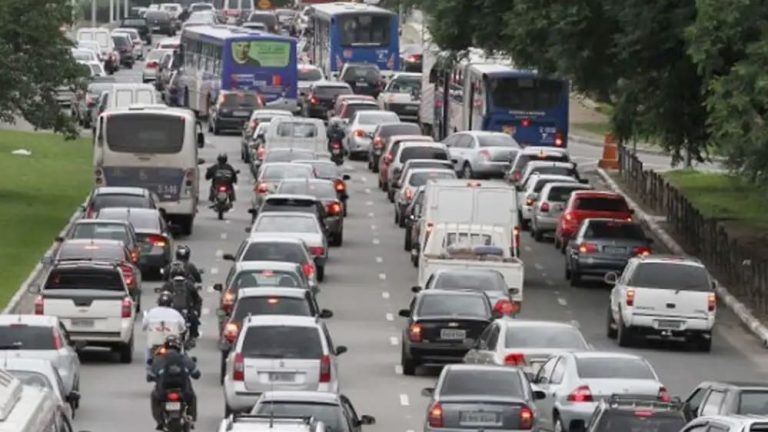 Senado aprovou isenção de IPVA para carros com mais de 20 anos