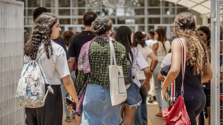 Cerca de 5 milhões de pessoas se inscreveram para o Enem 2024