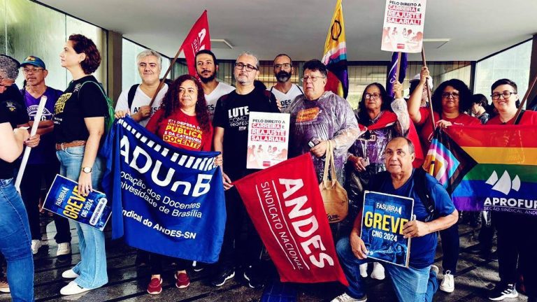Greve universidades institutos federais