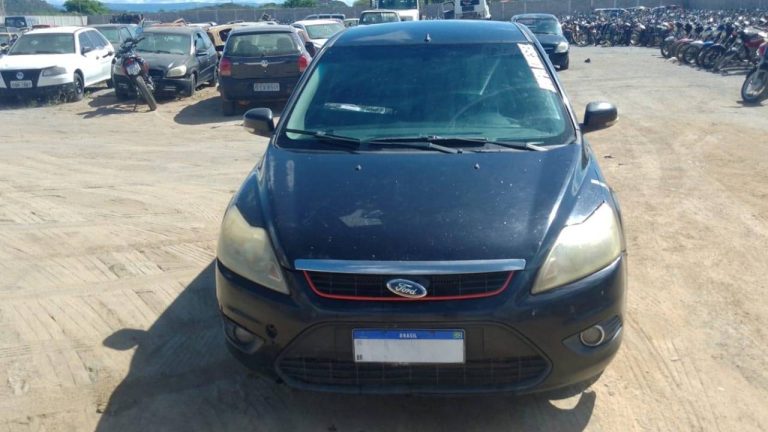 Veículo com maior lance inicial é um Ford Focus, depositado no pátio de Guanambi - Foto: Nordeste Leilões