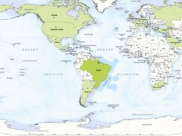 Representação cartográfica com o Brasil no centro