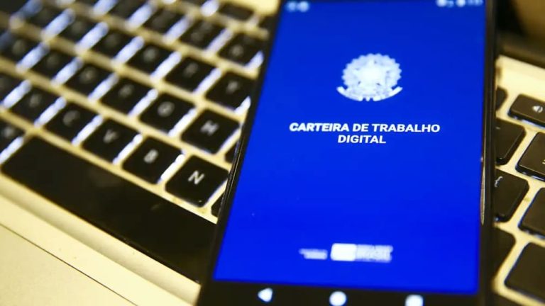 Brasil registrou mais de 244 mil empregos formais em março