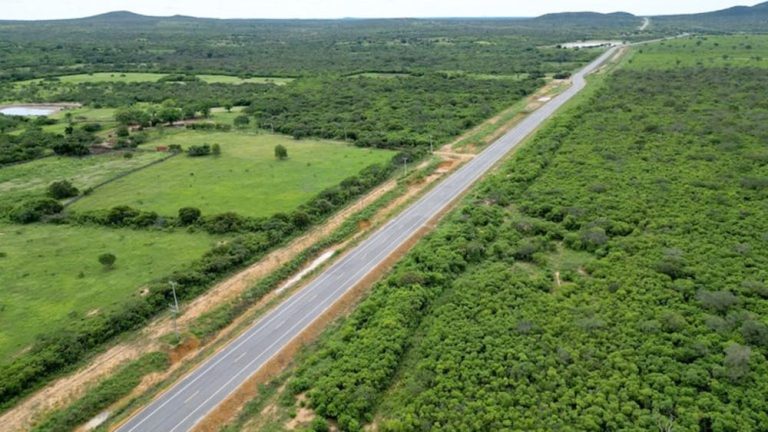 Pavimentação de último trecho da “Rodovia do Vaqueiro” foi concluída na Bahia