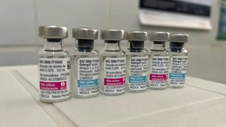 Vacina contra a dengue