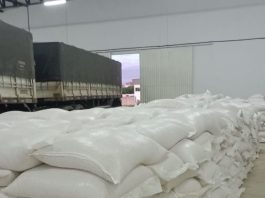 agencia-sertao-agricultores-cadastrados-em-guanambi-comecam-a-receber-sacas-de-milho-a-partir-desta-quinta