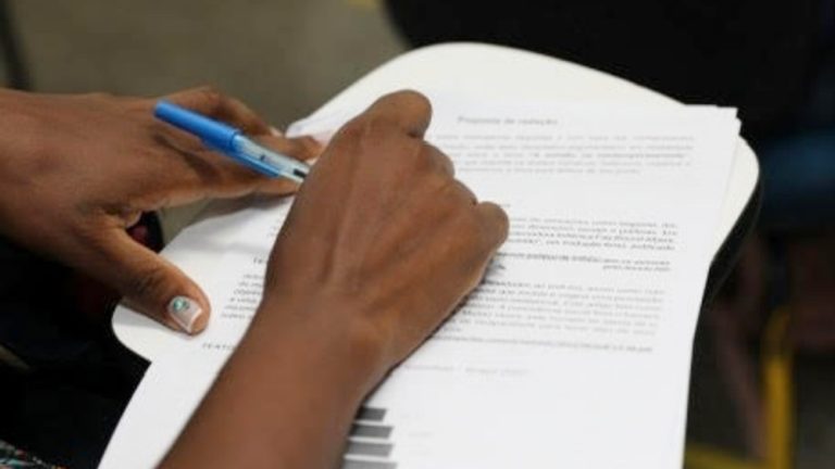 SEC/BA abriu inscrições do exame de certificação para quem deseja concluir os estudos
