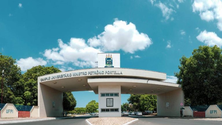 UFPI abriu concurso para técnicos-administrativos