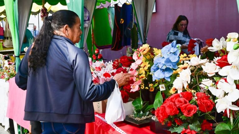 Feira da Economia Solidária oferece opções de presentes para o Dia das Mães em Vitória da Conquista