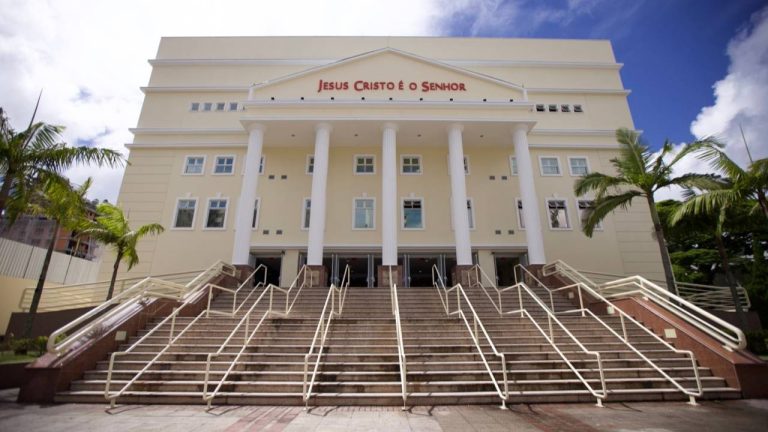 Igreja Universal seleciona para várias vagas de emprego na Bahia, Minas Gerais, São Paulo e outros estados