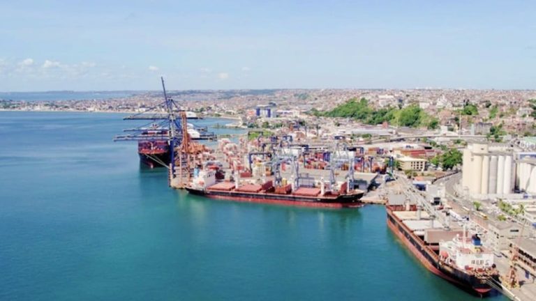 Porto de Salvador passa por modernização e pode receber os maiores cargueiros do mundo