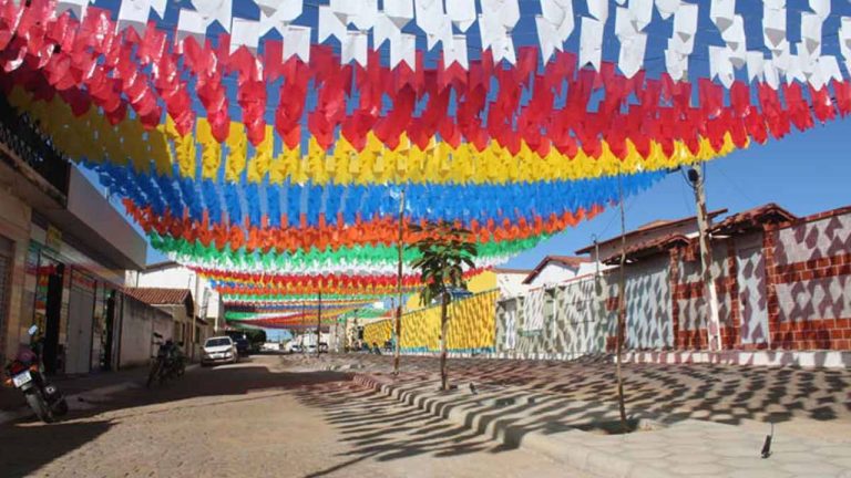 Prefeitura divulgou atrações do São João de Malhada de Pedras 2024