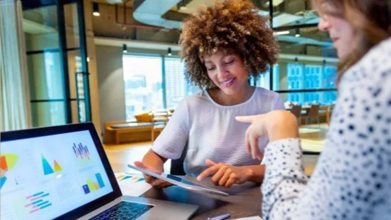 Apenas 30% dos brasileiros têm habilidades digitais básicas, mostra estudo