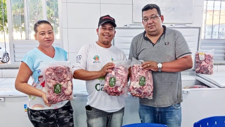 Alimentos derivados de caprinos e ovinos são incluídos na alimentação escolar na Bahia