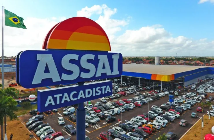 Assaí Atacadista tem vagas abertas em várias cidades da Bahia e outros estados. Benefícios e plano de carreira oferecidos.