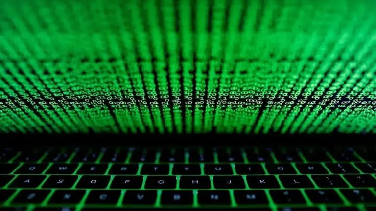 Apagão virtual global afetou voos, bancos, telecomunicações e mídia