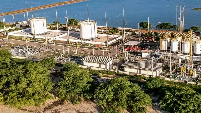 Empresa do ramo de petróleo seleciona para vagas de emprego na Bahia
