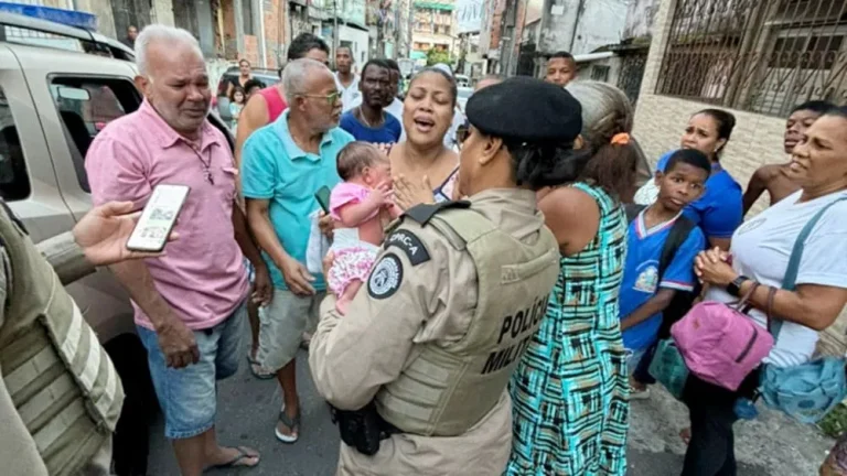 Policiais militares salvaram vida de bebê em Salvador