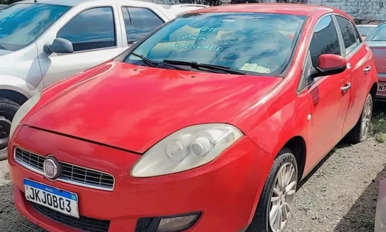 Leilões abertos do Detran ofertam quase mil veículos em vinte cidades