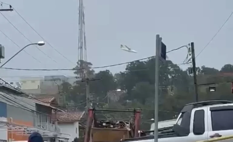 Avião da VoePass caiu com 62 pessoas a bordo no interior de São Paulo