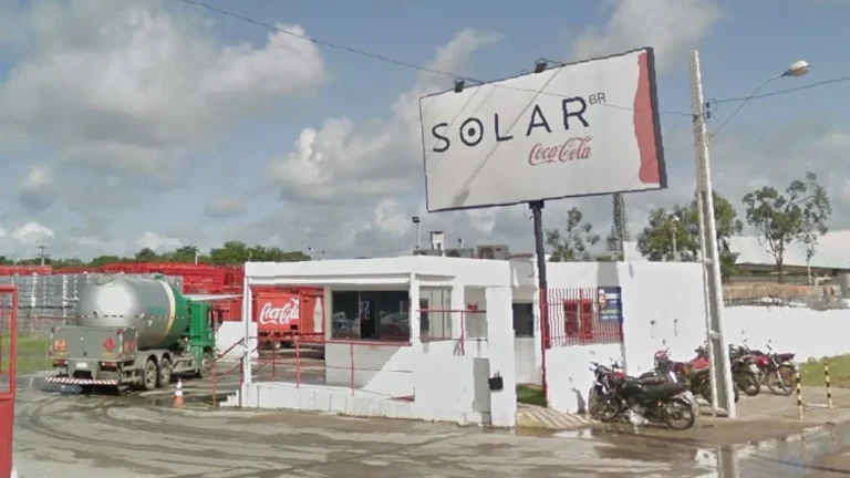 Solar Coca-Cola abre vagas em diversas cidades da Bahia e outros estados, com benefícios e plataforma Gupy para candidatura.