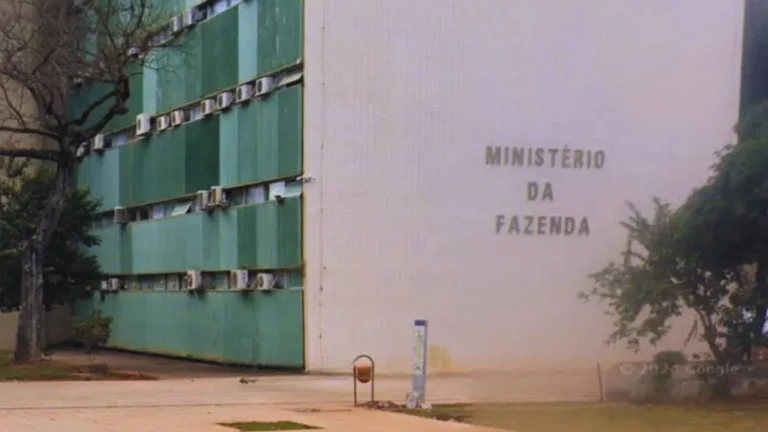 Fazenda manda Anatel bloquear mais de 1,4 mil sites de apostas