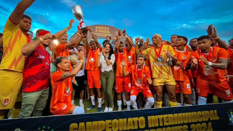 Seleção de Castro Alves conquistou Campeonato Intermunicipal pela primeira vez neste domingo