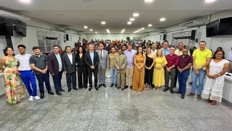 Programa de Regularização Fundiária Urbana entregou 200 títulos de propriedade em Guanambi