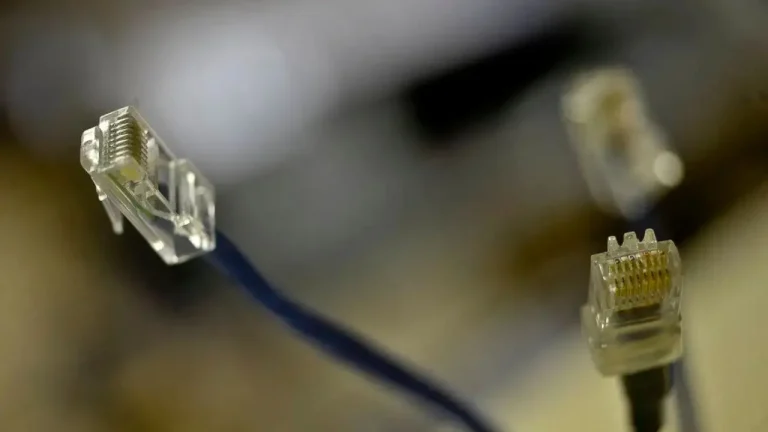 Quase 90% dos brasileiros têm acesso à internet em casa