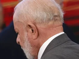 Lula segue lúcido e bem após retirada de dreno, diz boletim médico