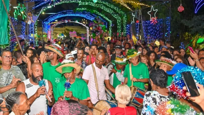 Encontro de Terno de Reis encerrou programação natalina em Vitória da Conquista