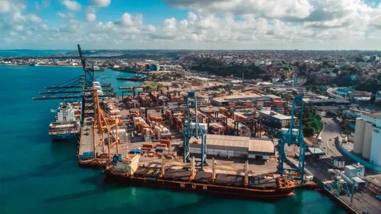Construção de quatro embarcações de apoio marítimo vai ampliar estrutura para setor de óleo e gás e gerar 1,1 mil empregos na Bahia